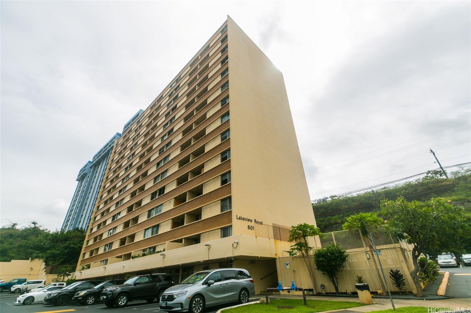 801 Ala Nioi Place #706, Honolulu, HI 96818