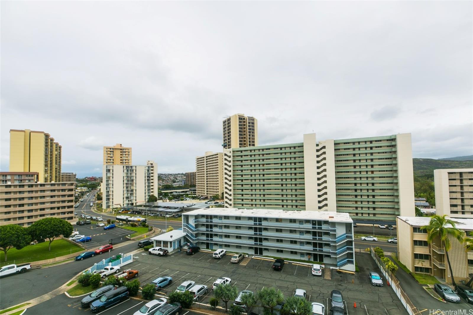 801 Ala Nioi Place #706, Honolulu, HI 96818