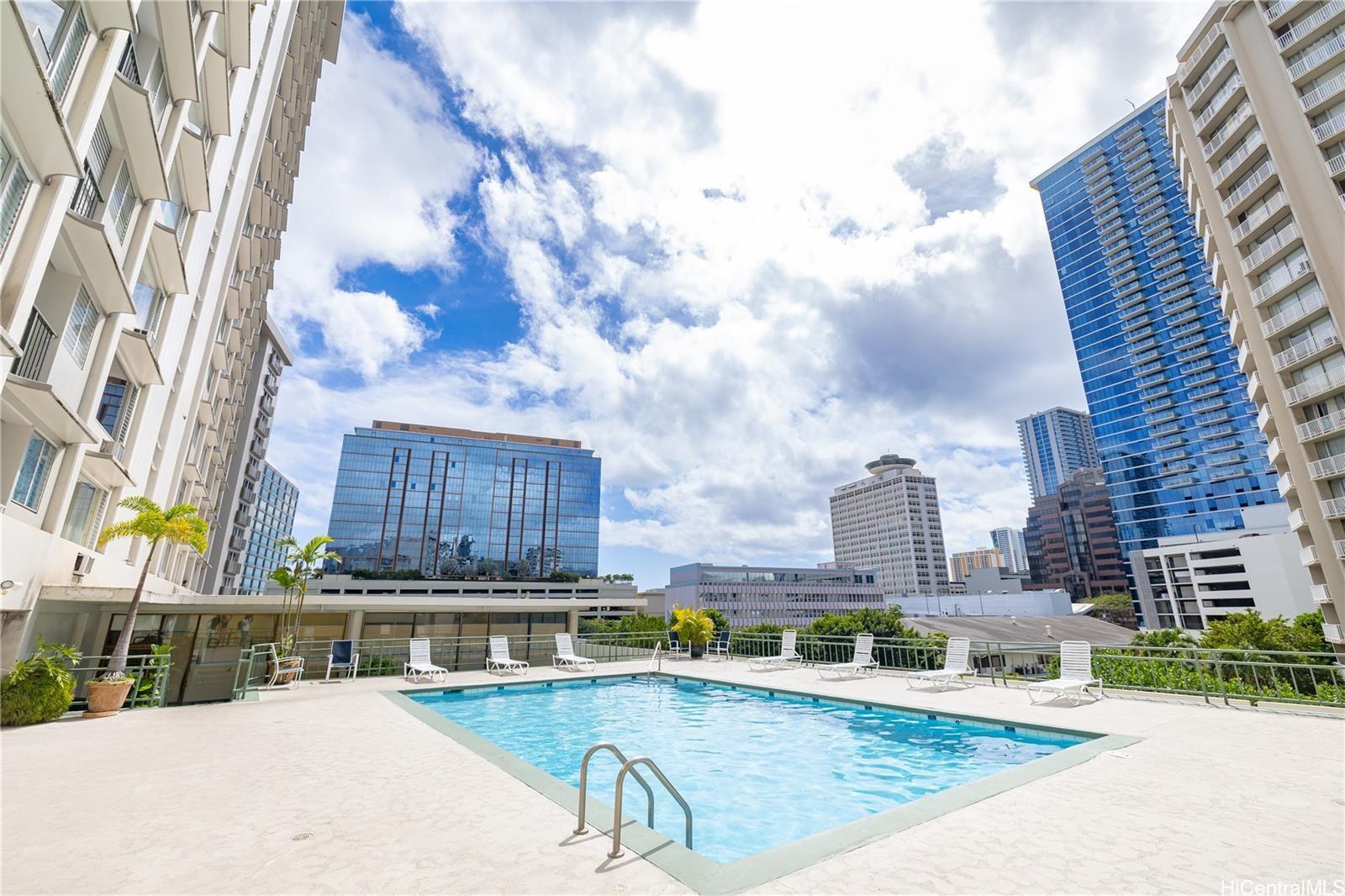 747 Amana Street #902, Honolulu, HI 96814