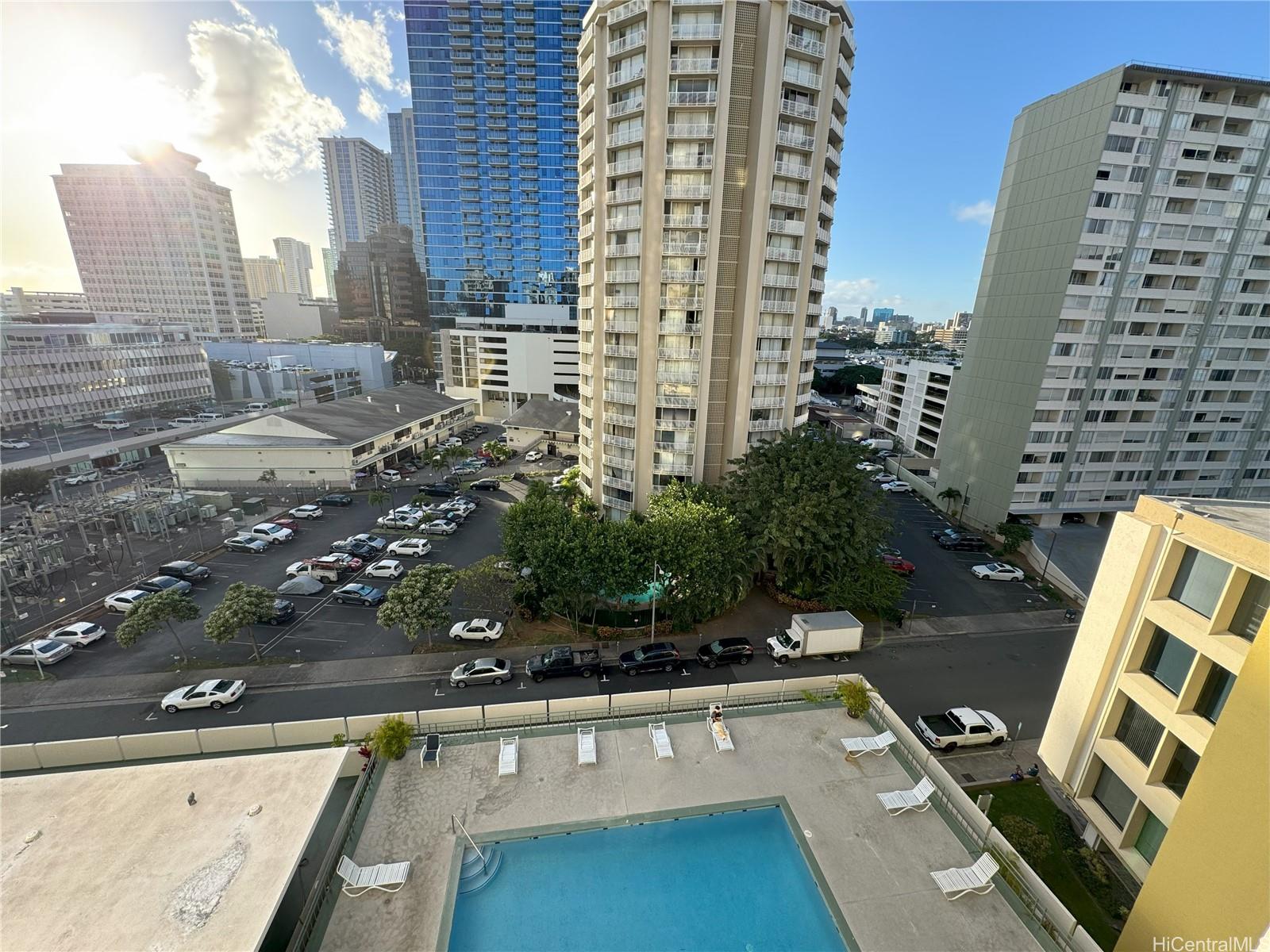 747 Amana Street #902, Honolulu, HI 96814