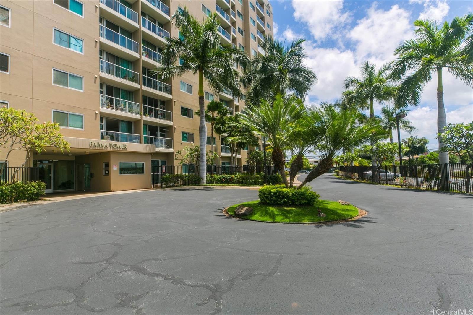 94-302 Paiwa Street #1104, Waipahu, HI 96797