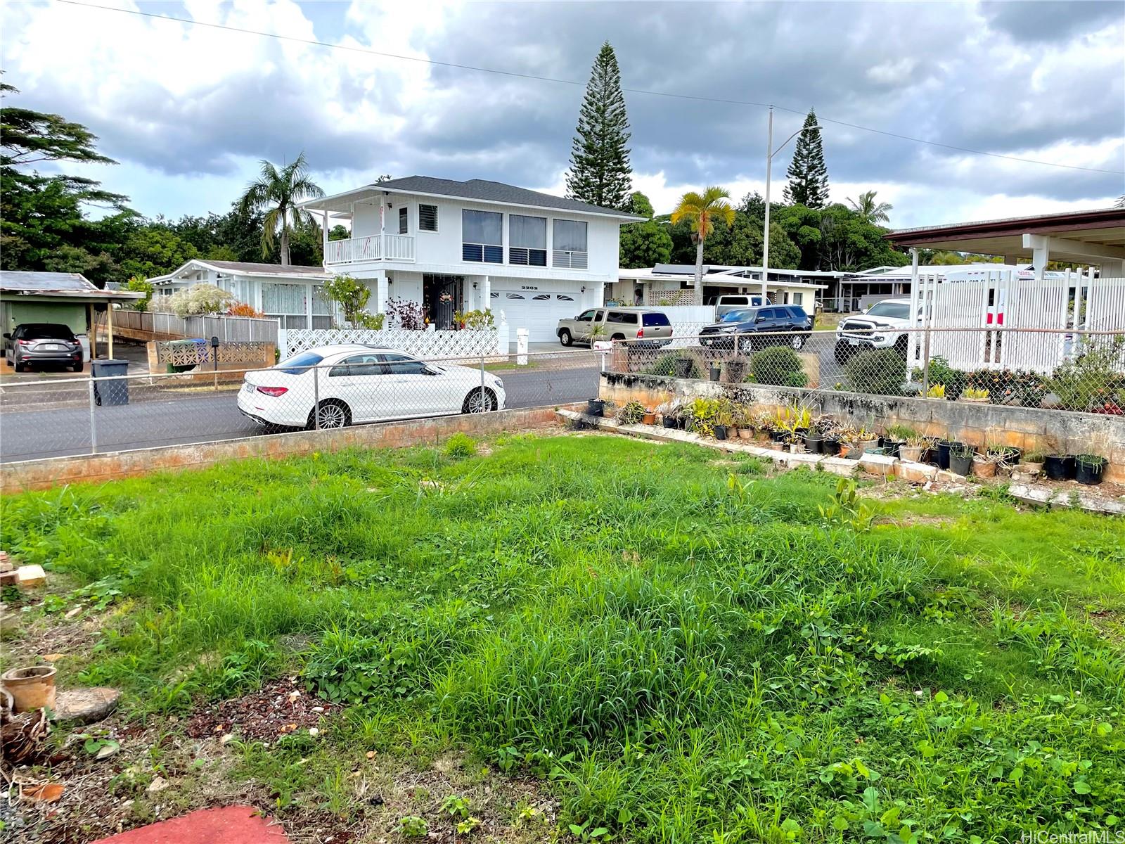 2257 Anapanapa Street Pearl City, HI 96782