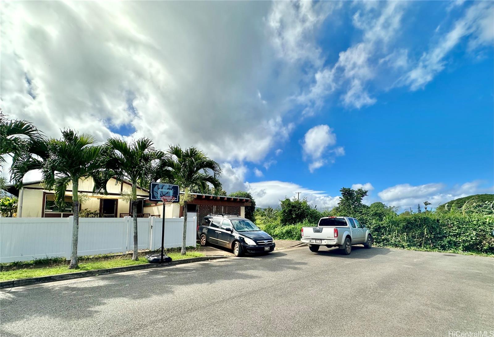 66-465 Kilioe Place Haleiwa, HI 96712