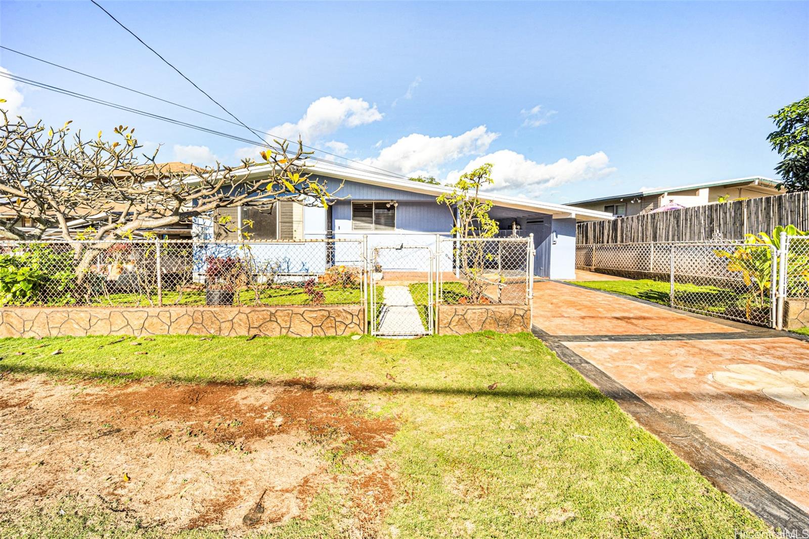 1368 Hoohui Street Pearl City, HI 96782