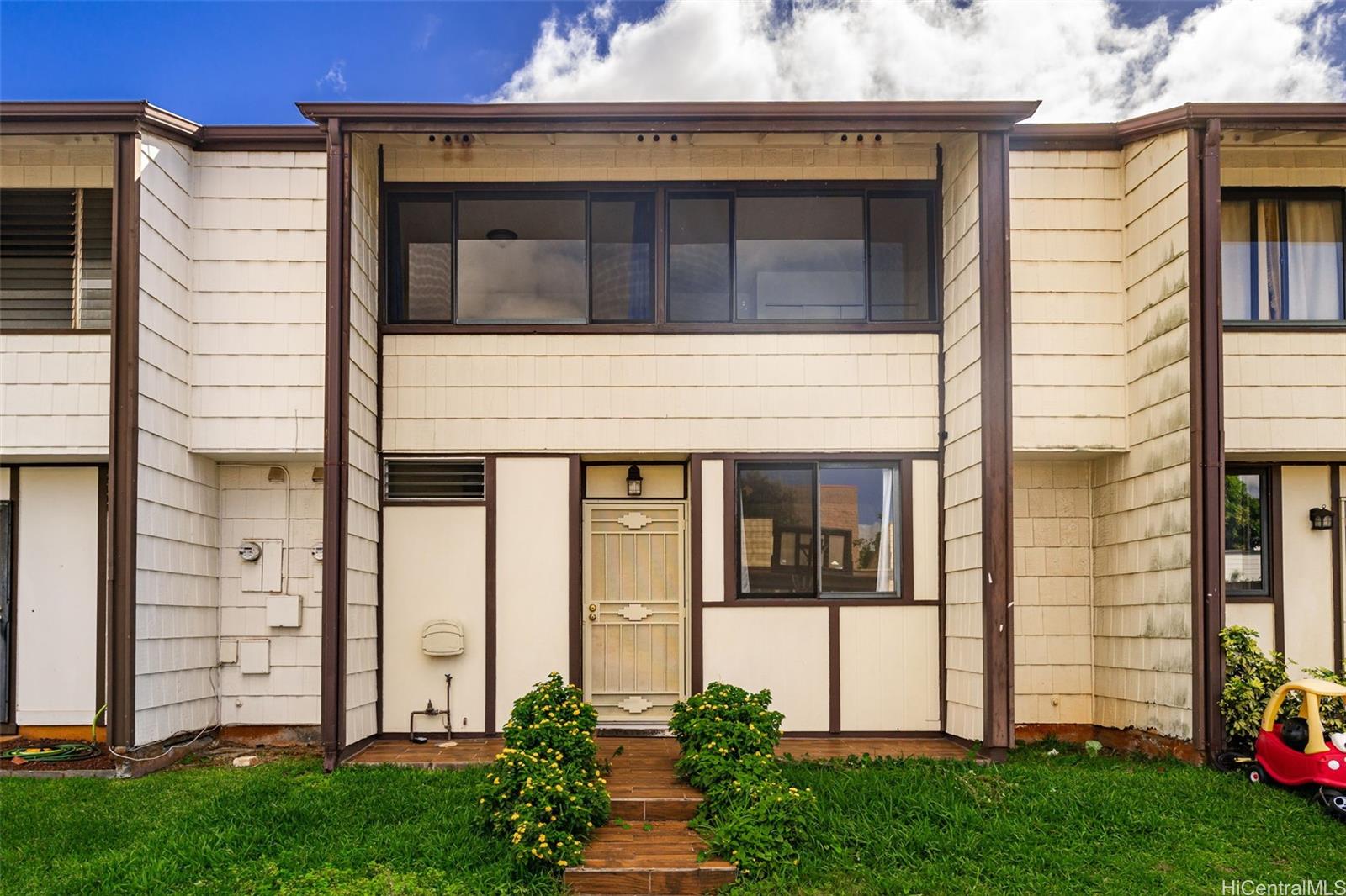 94-325 Alula Place Mililani, HI 96789