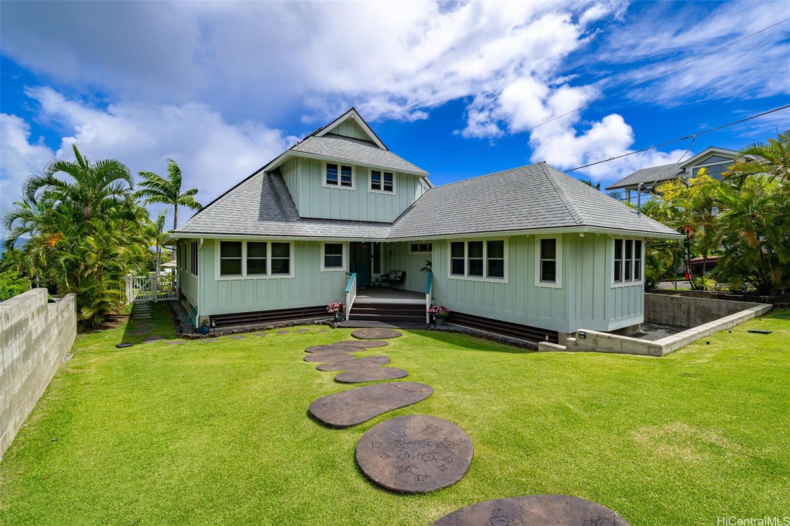 44-299 Kaneohe Bay Drive Kaneohe, HI 96744