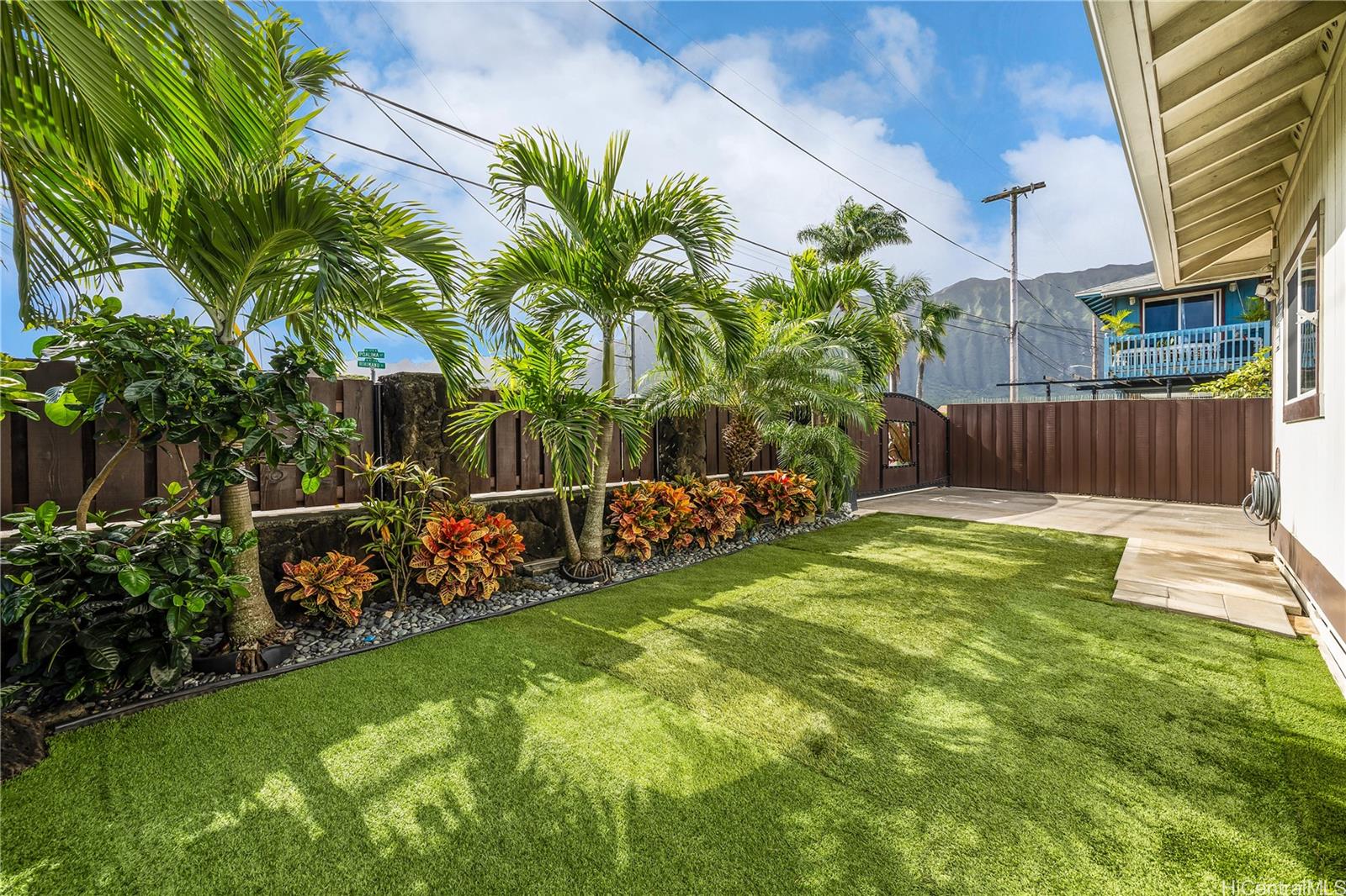 41-569 Poalima Street Waimanalo, HI 96795