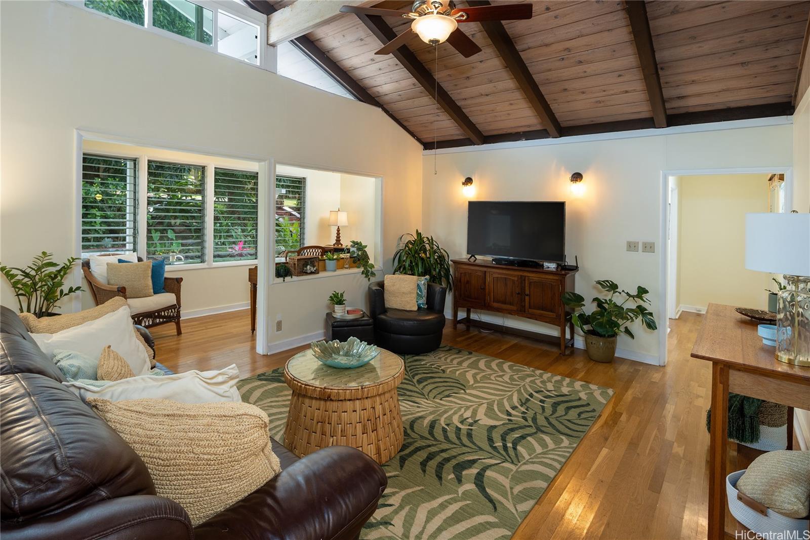 1239 Ulupalakua Street Kailua, HI 96734