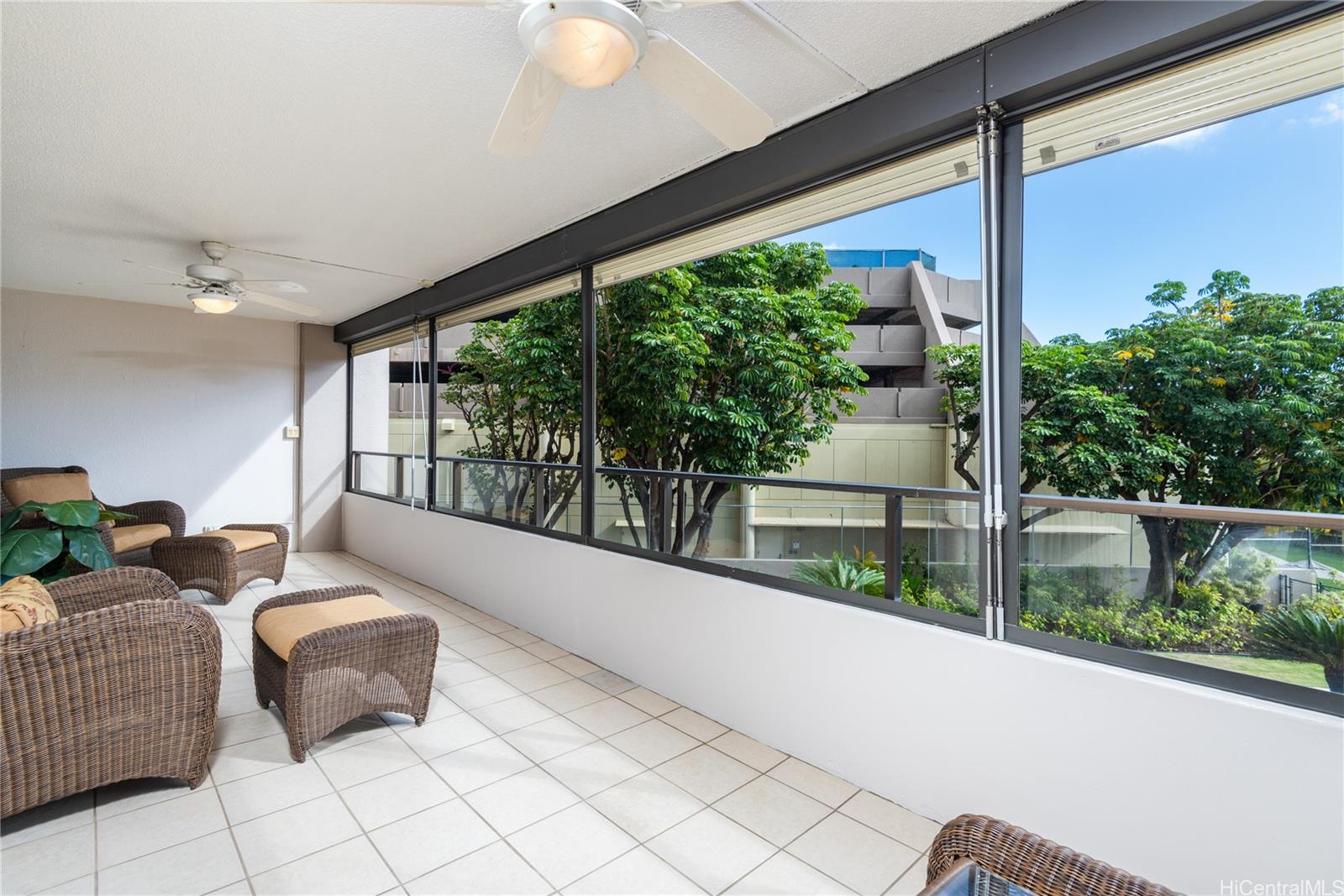 583 Kamoku Street #DH 303, Honolulu, HI 96826