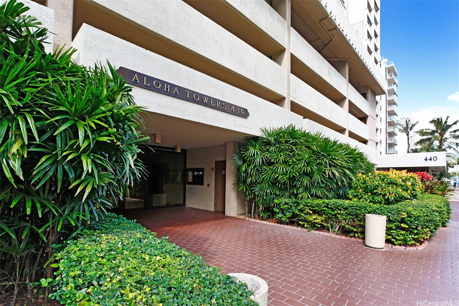 430 Lewers Street #1404, Honolulu, HI 96815