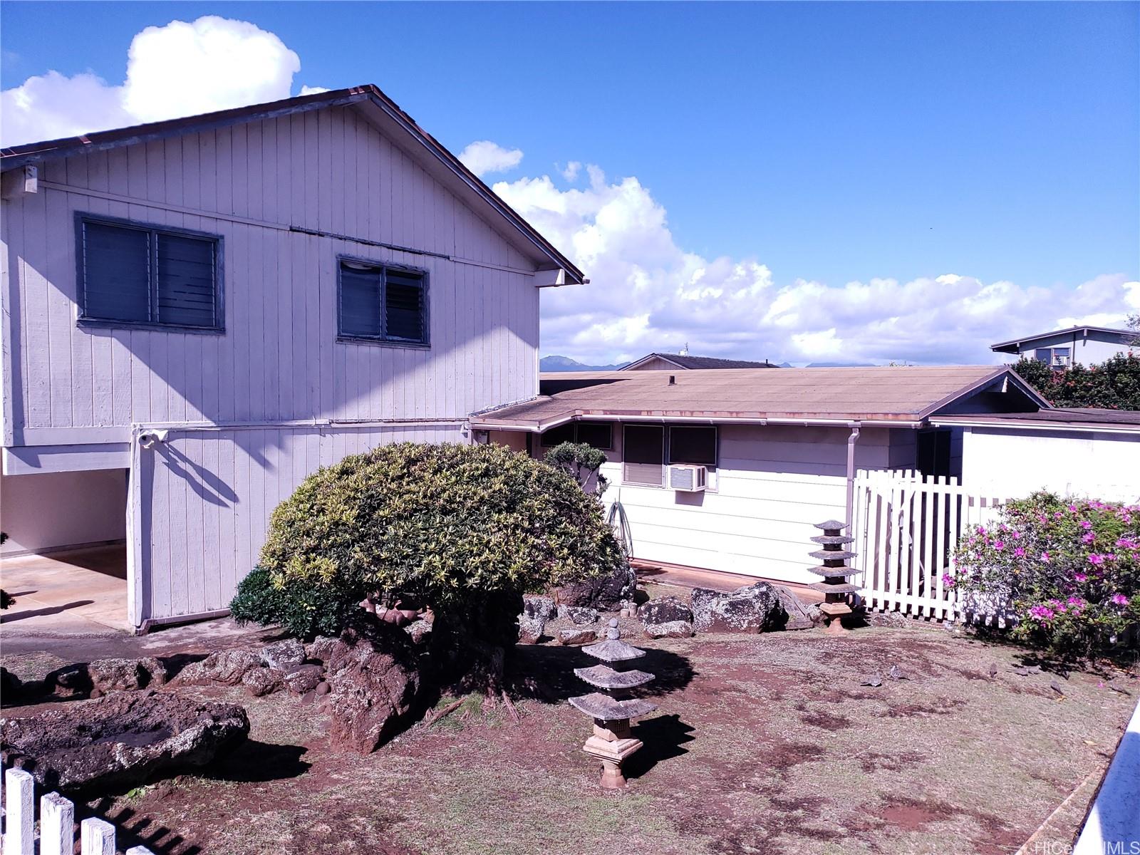 2232 Aamanu Street Pearl City, HI 96782