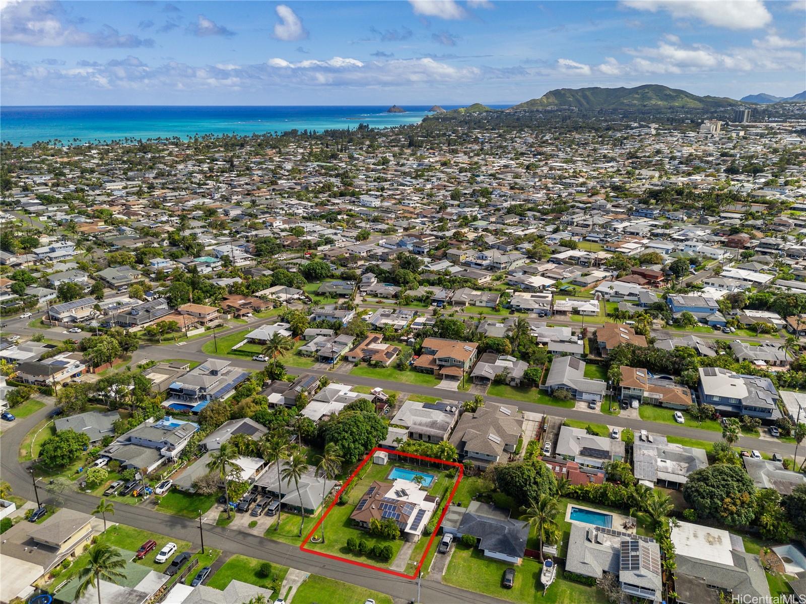 904 Kaipii Street Kailua, HI 96734