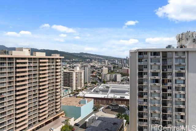 750 Amana Street #PH 3, Honolulu, HI 96814