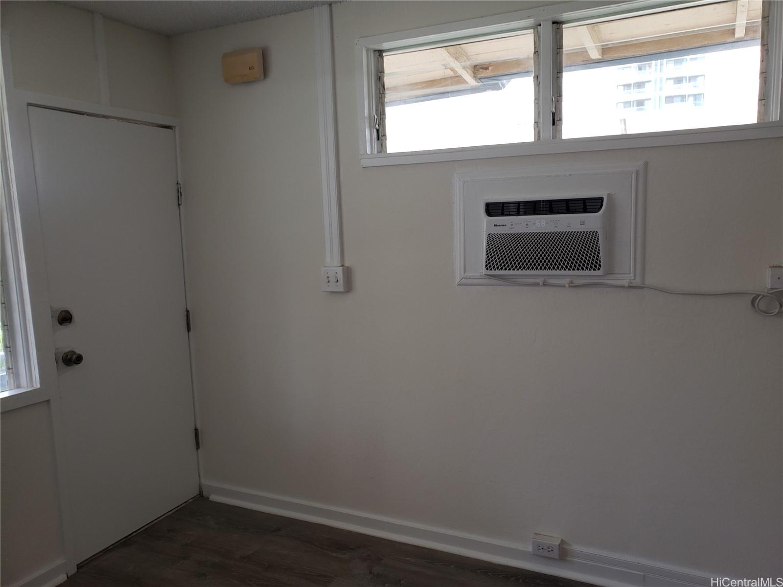 607 Isenberg Street #7, Honolulu, HI 96826