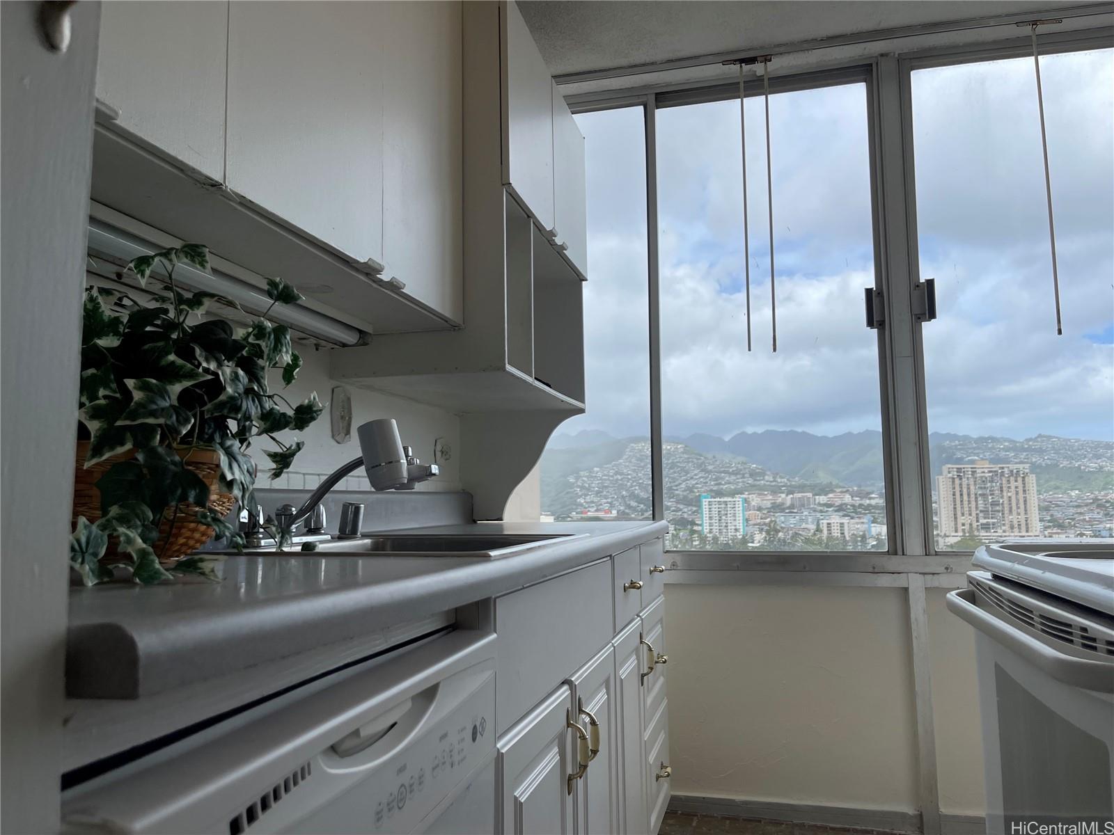 2415 Ala Wai Boulevard #1602, Honolulu, HI 96815