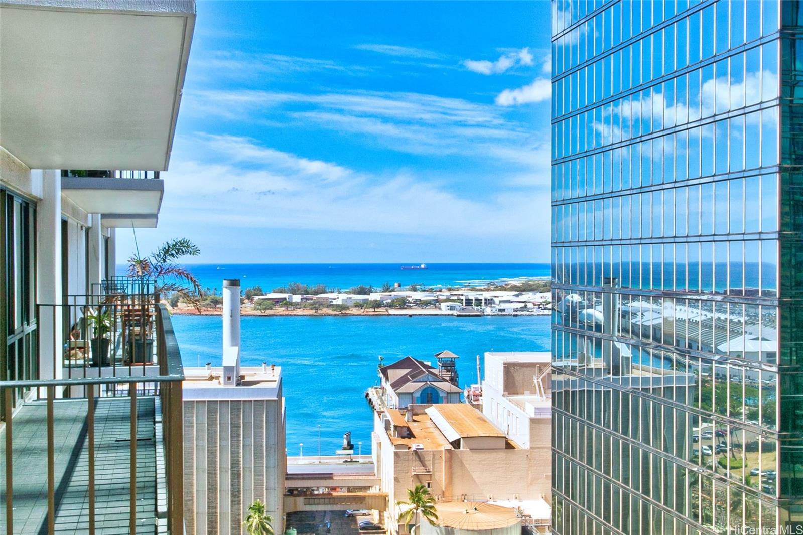 225 Queen Street #19G, Honolulu, HI 96813