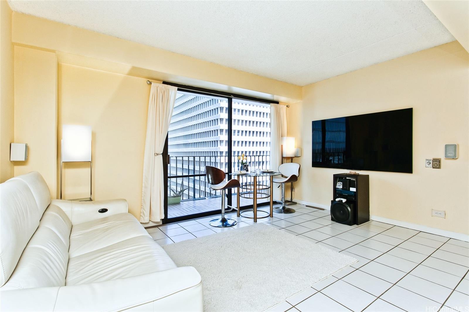 225 Queen Street #19G, Honolulu, HI 96813