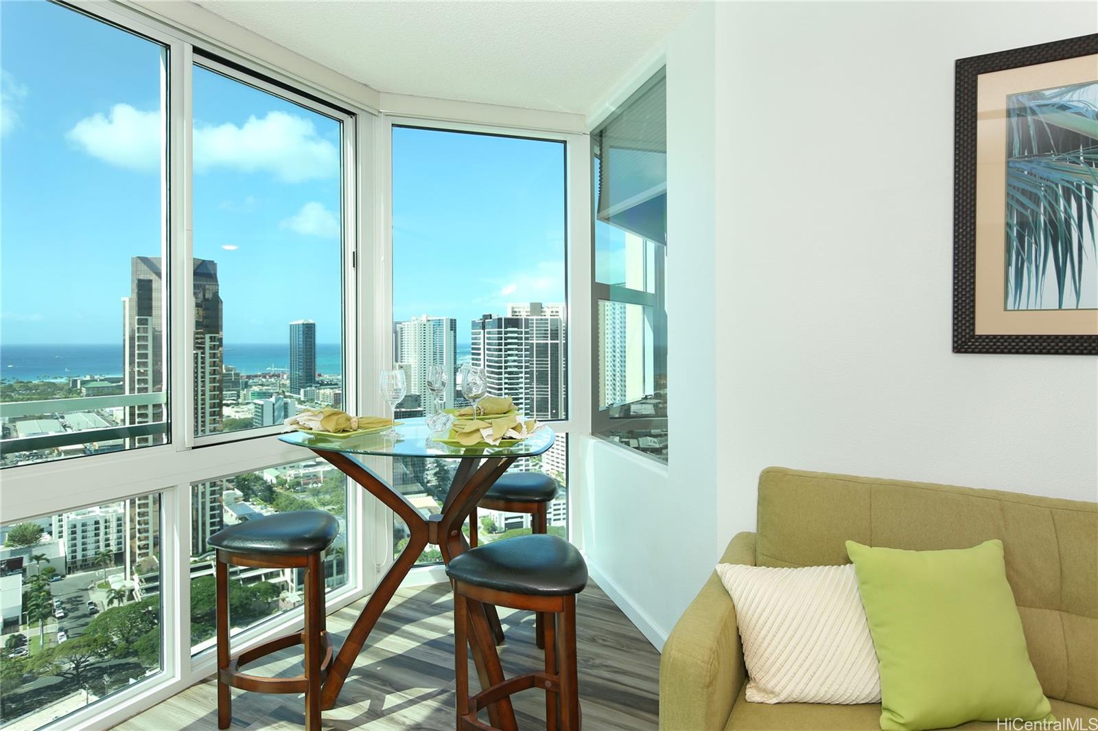 801 King Street #3703, Honolulu, HI 96813