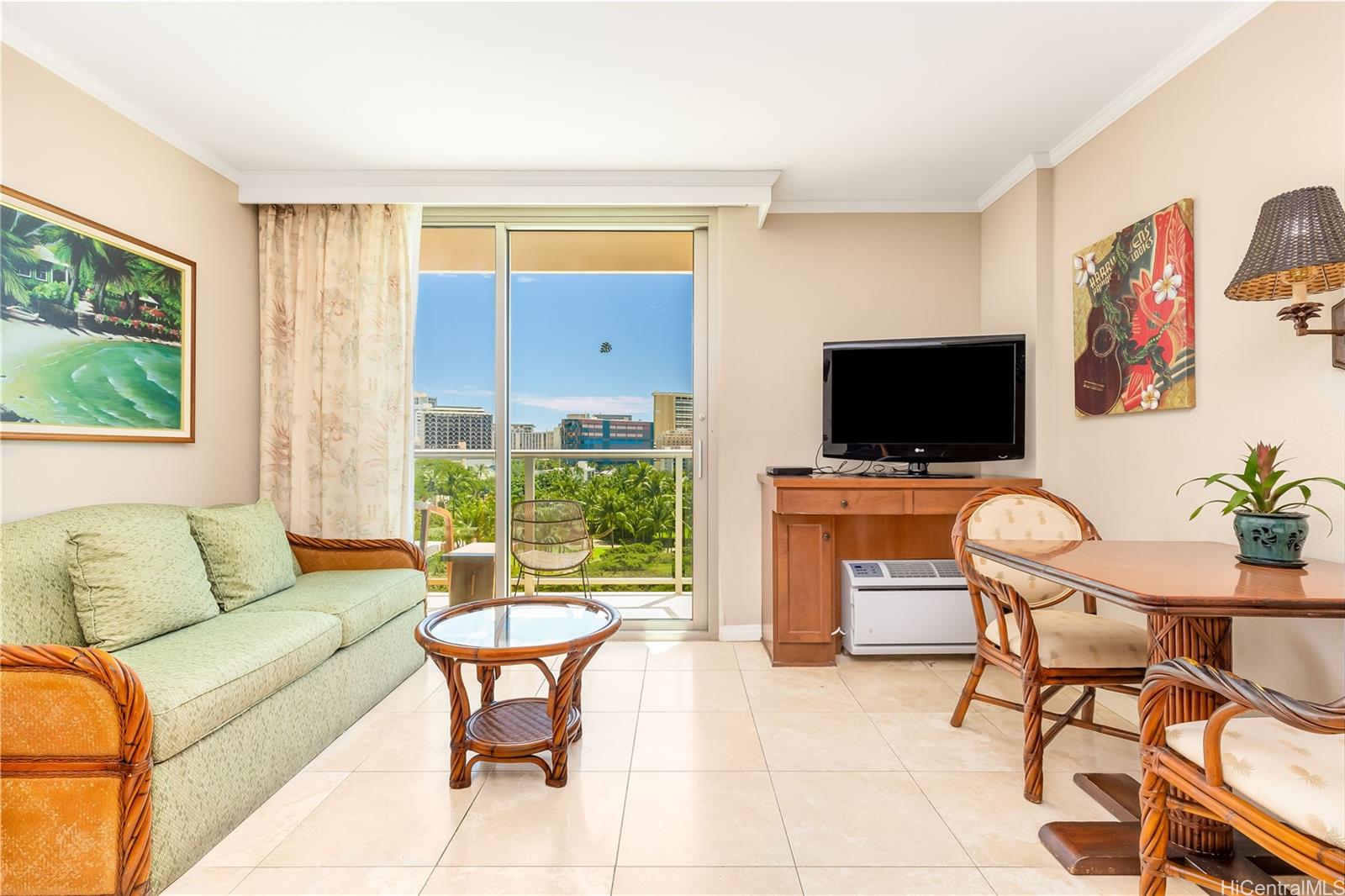 2045 Kalakaua Avenue #614, Honolulu, HI 96815