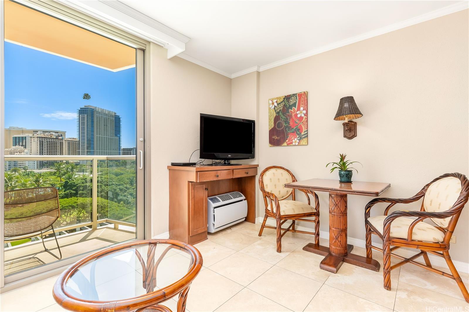 2045 Kalakaua Avenue #614, Honolulu, HI 96815