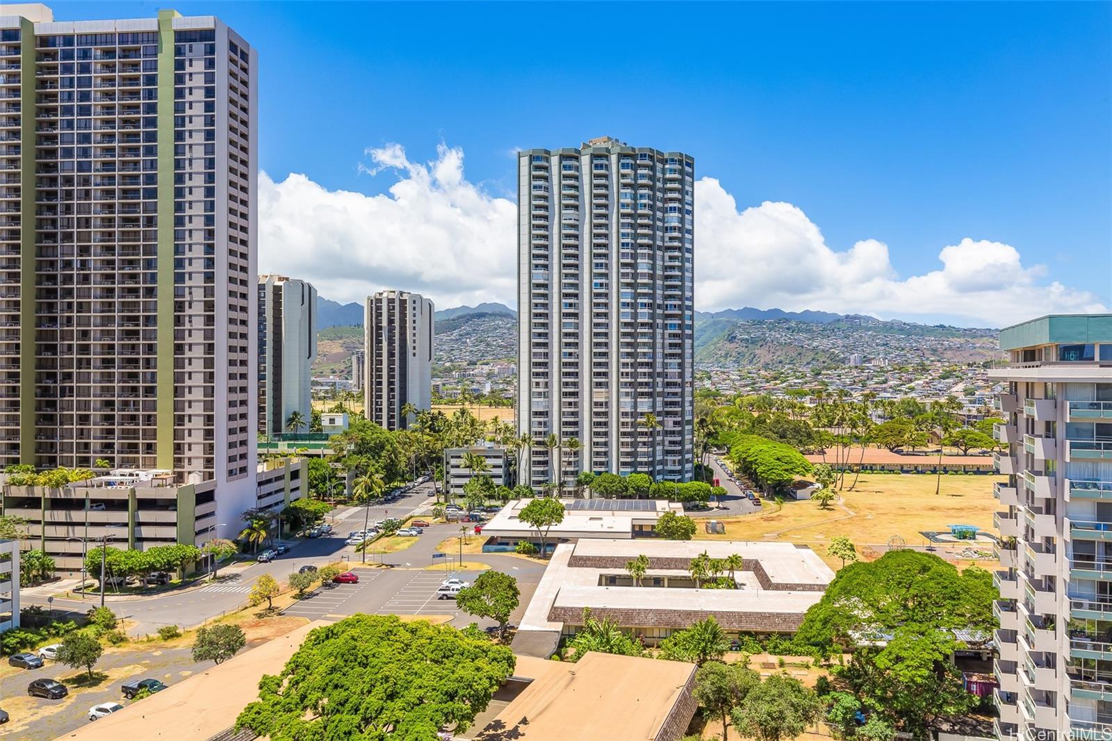 2575 Kuhio Avenue #1402, Honolulu, HI 96815