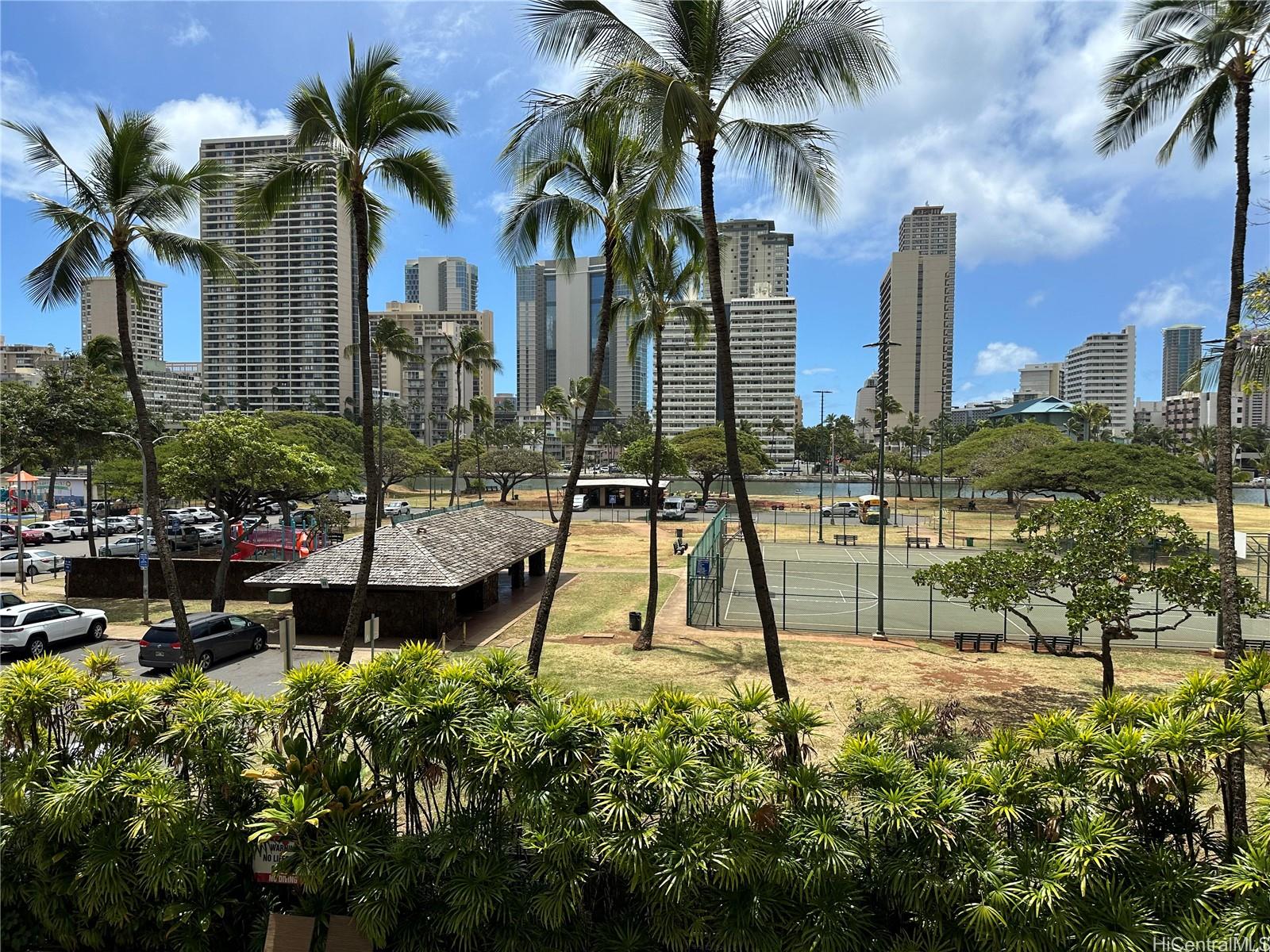 Ala Wai Plaza 500 University Avenue #309, Honolulu, HI 96826
