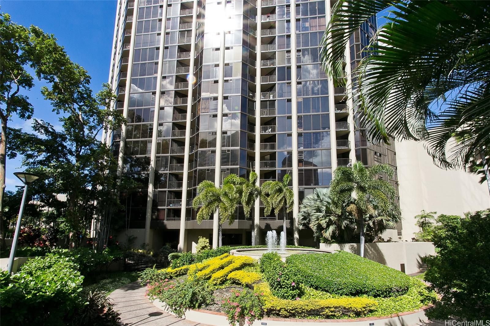 60 Beretania Street #1704, Honolulu, HI 96817