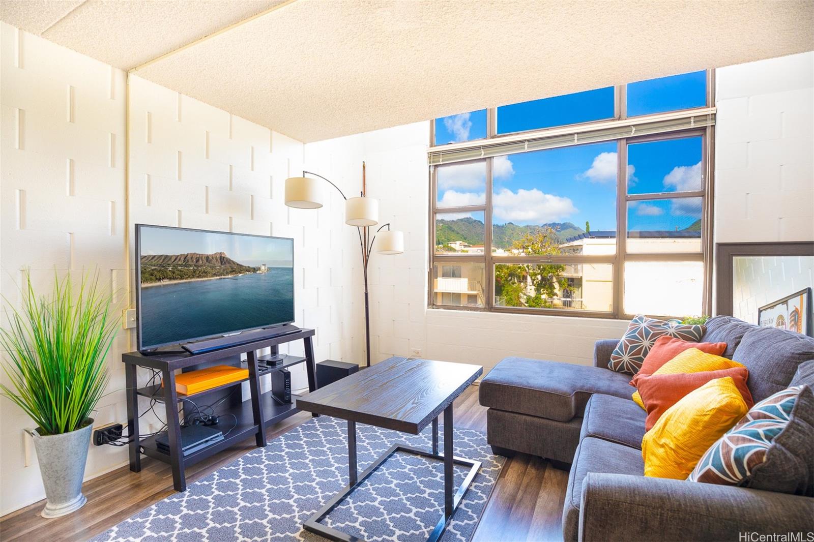 336 Kuakini Street #432, Honolulu, HI 96817