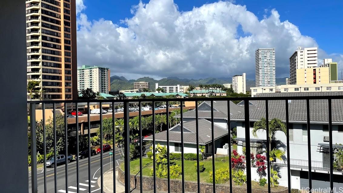 1052 Ala Nanu Street #502, Honolulu, HI 96818