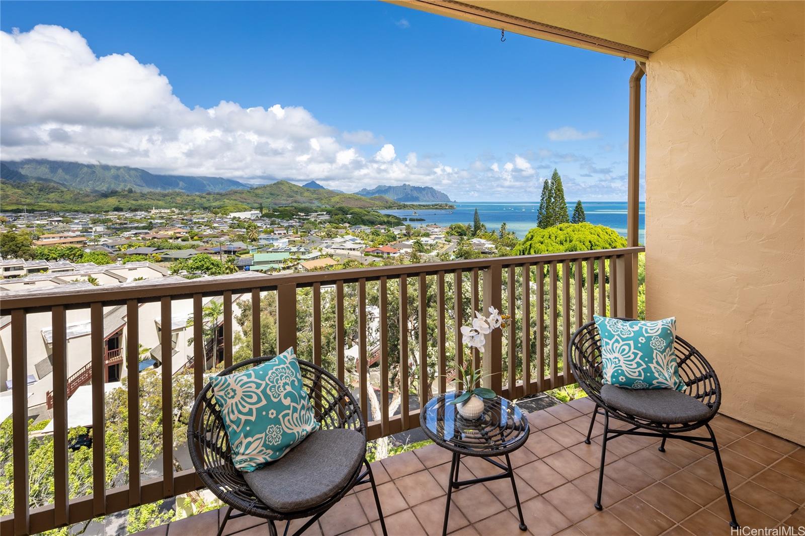 46-054 Puulena Street #922, Kaneohe, HI 96744