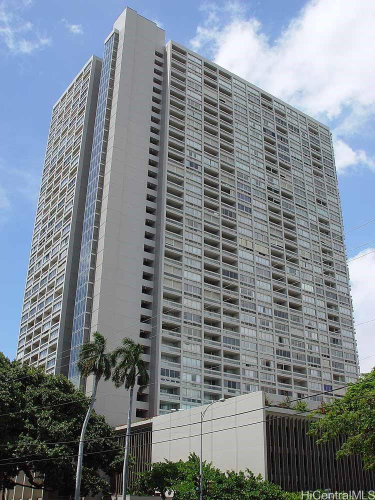 Banyan Tree Plaza 1212 Punahou Street #3502, Honolulu, HI 96826